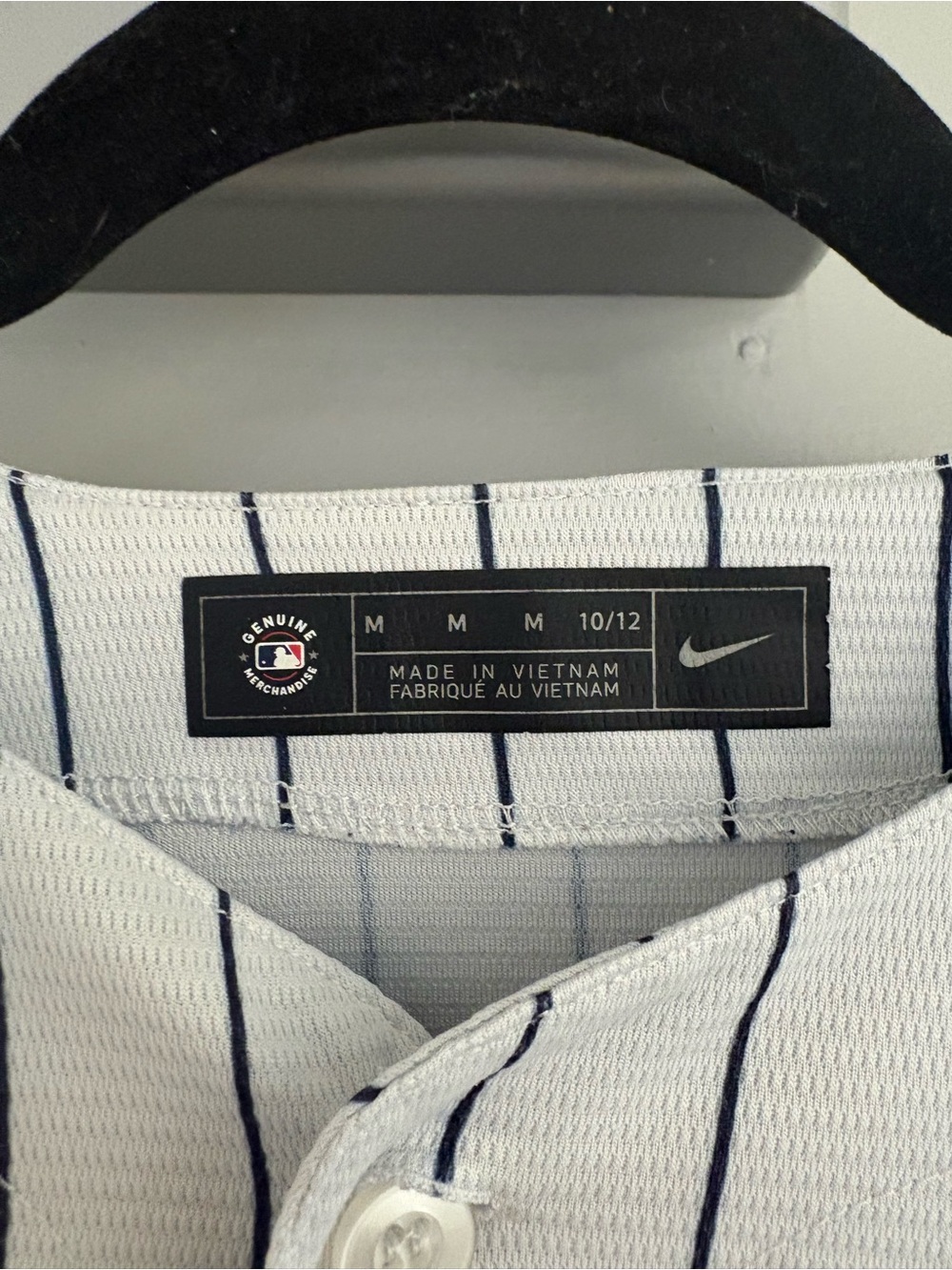 Nike White with Navy Pinstripe New York Yankees Kids Jersey - Picture 2 of 4